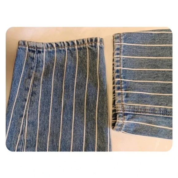 American  Eagle Pinstripe Mom Jeans Size 4 - Picture 4 of 10